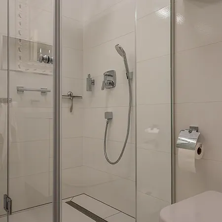 Nador Rezidencia Lägenhetshotell Győr