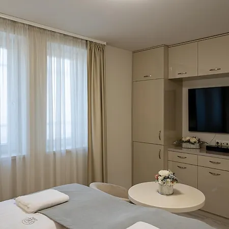Nador Rezidencia Lägenhetshotell 3*