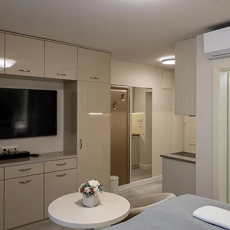 Nador Rezidencia 3* Győr
